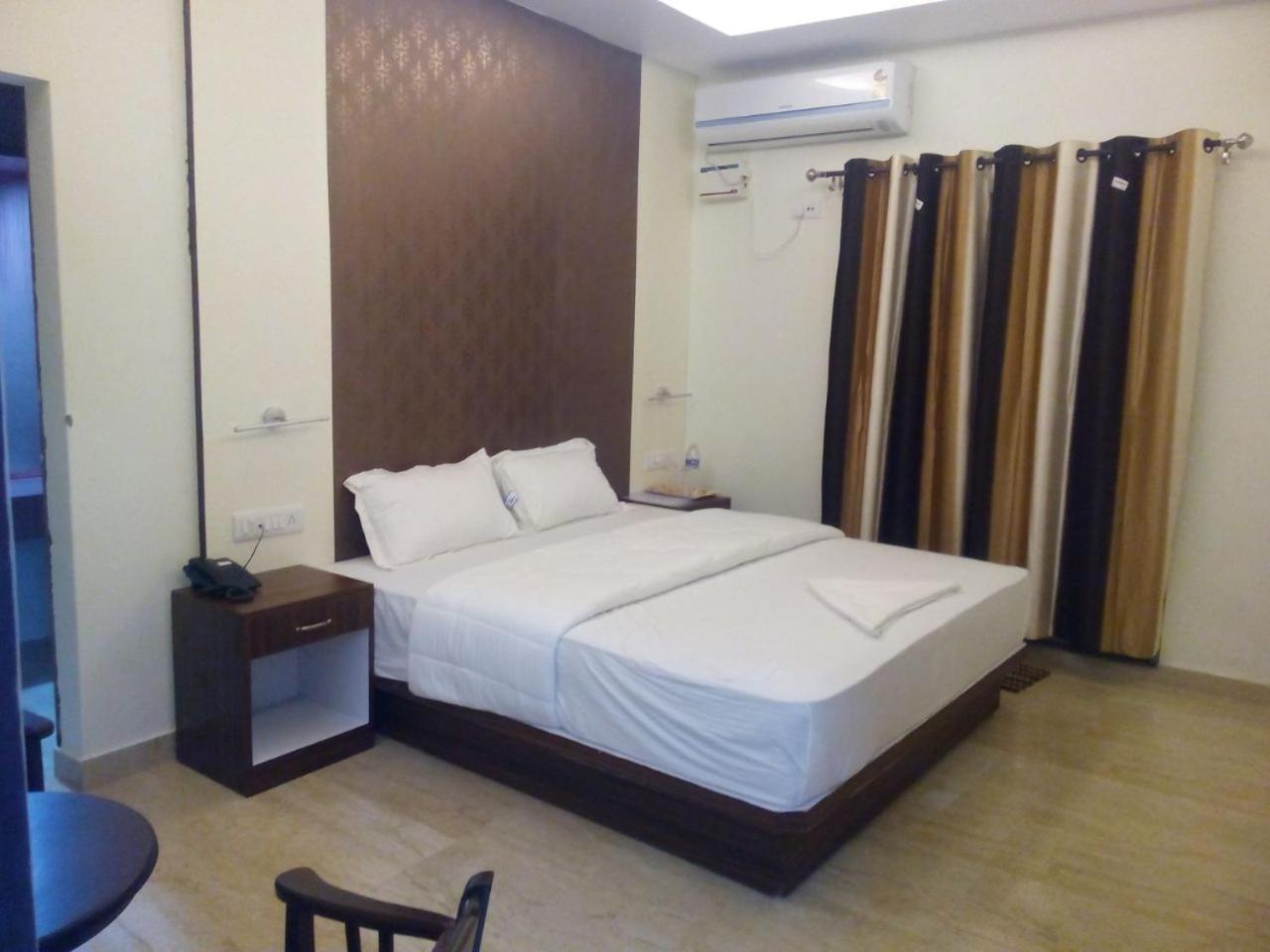Hotel Marina Manor Порт-Блэр Экстерьер фото
